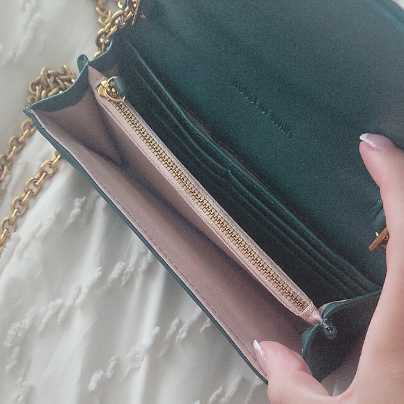 Emerald HOW We Browse Crossbody - Picture 3 of 8